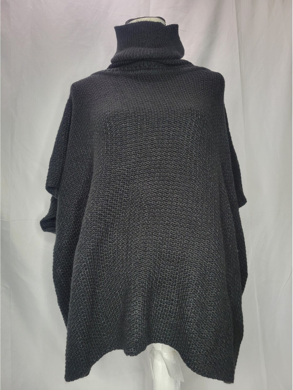 Aqua Bloomingdales Womens Turtleneck Textured Poncho Black O/S *NEW*